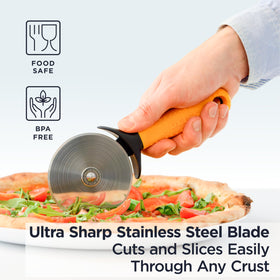 Deiss Pro dishwasher-safe design shown with easy cleanup after cooking sessions.