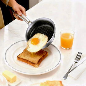 DELARLO 5.5-inch pan heats quickly, saving energy on busy mornings