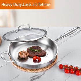 Delarlo glass lid close-up with steam vent for safe meal monitoring