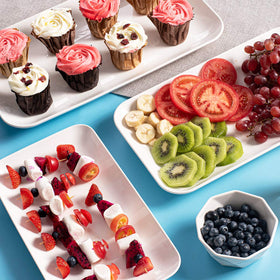 DELLING versatile rectangular trays elevate any table setting
