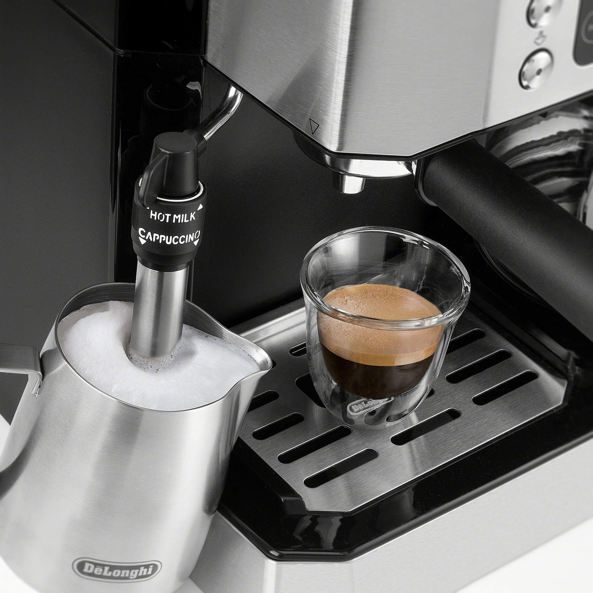 Delonghi COM532M digital touchscreen offers easy program selection and scheduling.