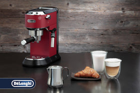 De'Longhi DLSC060 stainless steel frothing jug for durable daily use.