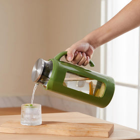 Delove pitcher is ideal for iced tea, lemonade, juice, or water.