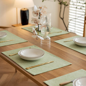 Demetex Green placemats are washable and easy to clean after meals