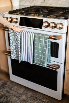 Desert Aqua highly absorbent towels ideal for quick kitchen drying