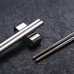 DEVICO dishwasher-safe chopsticks, easy cleanup after meals.