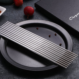 DEVICO elegant gift packaging, ideal for birthdays or holidays.