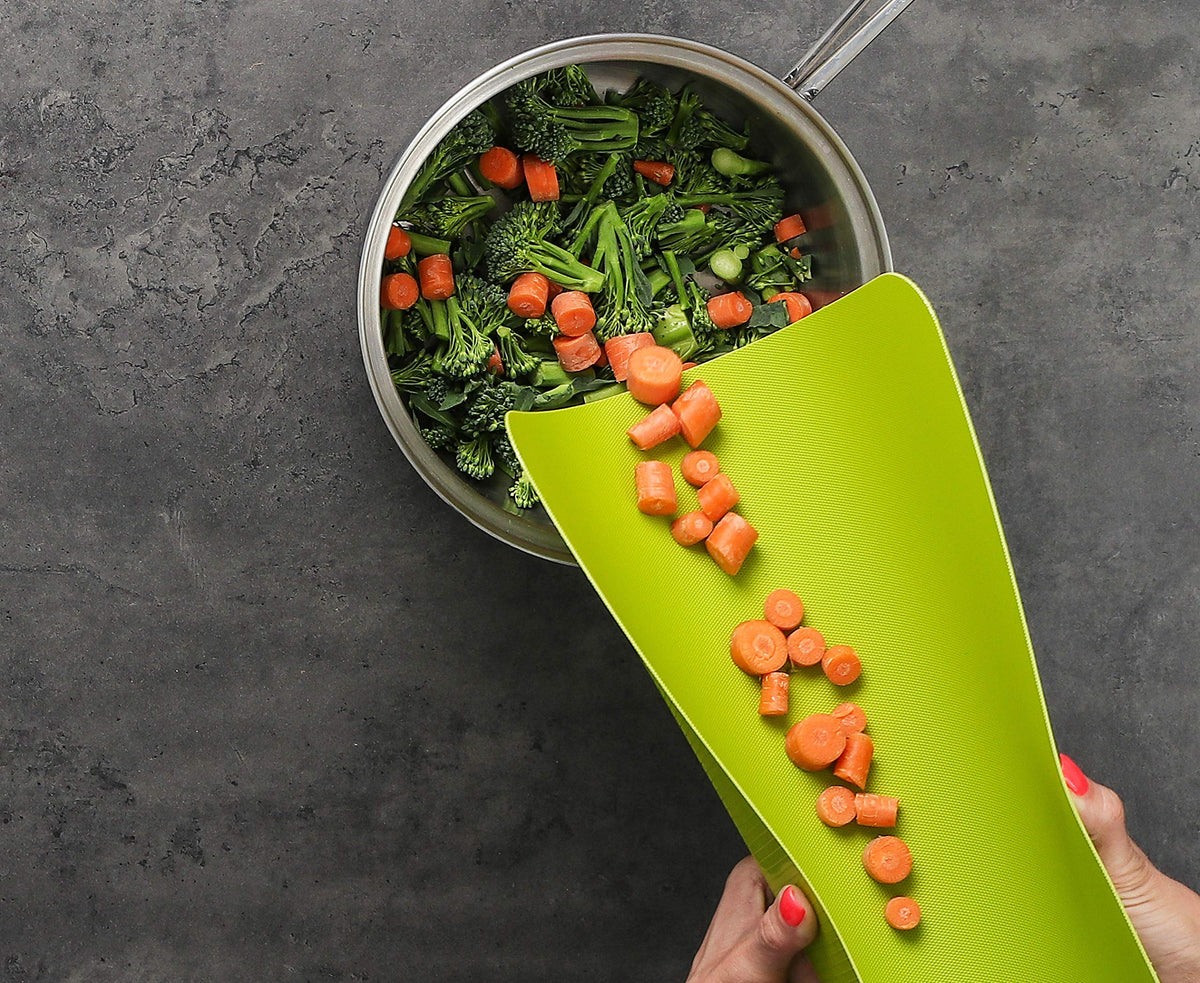Dexas Grippmat knife-friendly surface protects blades while chopping.