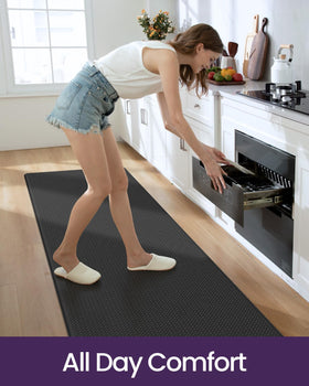 DEXI waterproof surface mat protecting hardwood floors from spills