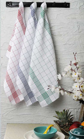 DG Collections green white checkered towel with durable weave for busy kitchens