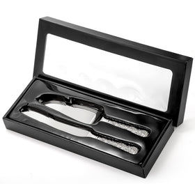 Dicunoy silver cake cutting set with mirror finish for sophistication.