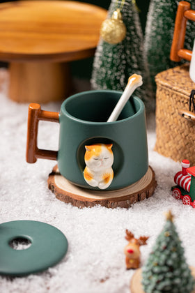 DIHOclub Adorable 3D Cat Mug is microwave and dishwasher safe.
