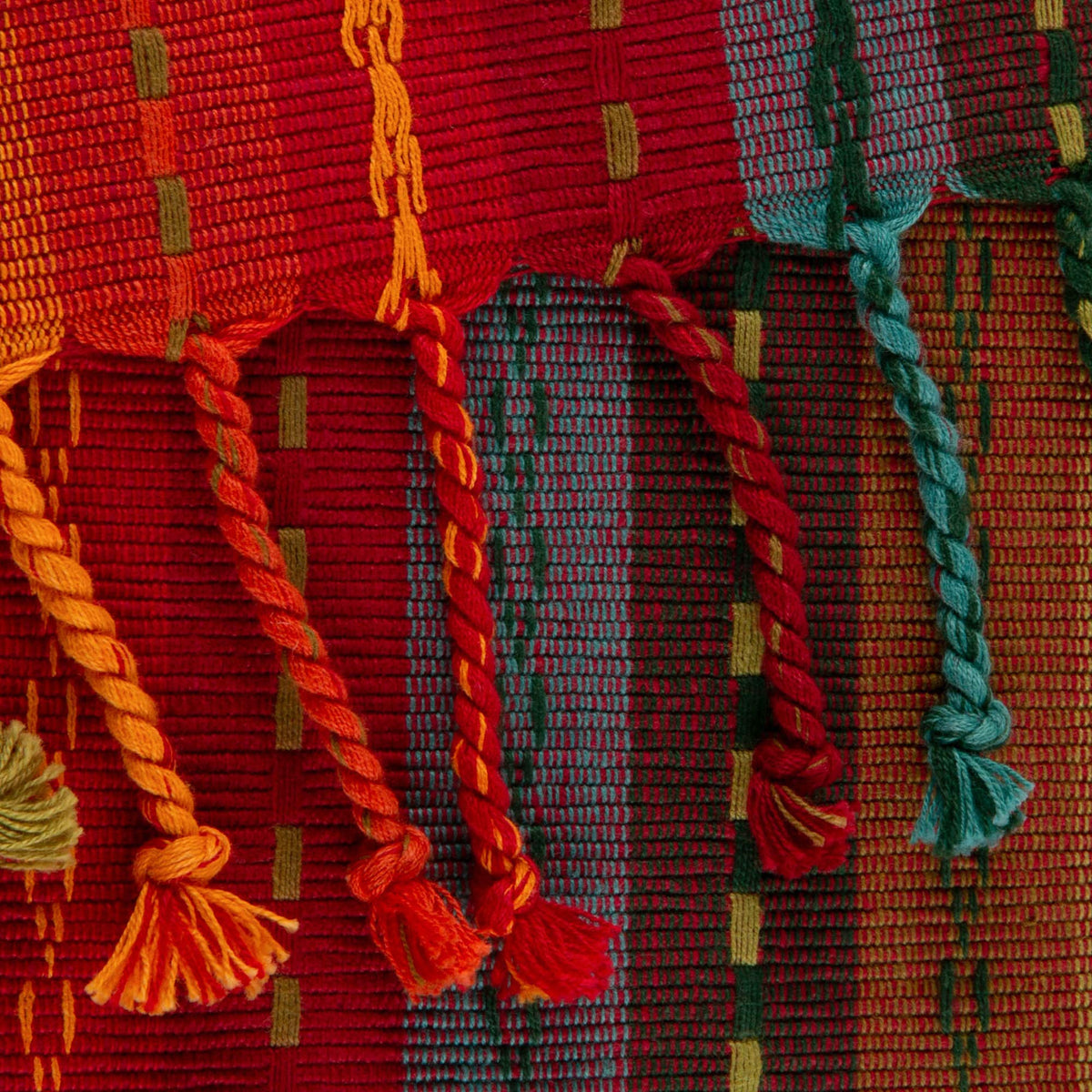 Close-up of DII Southwest Spice runner showing cotton texture and weave