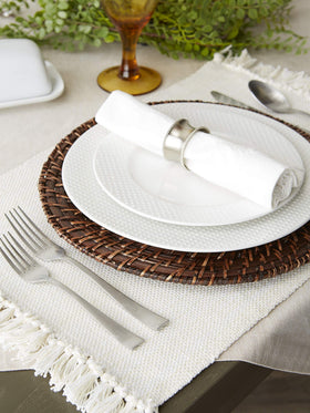 DII variegated cotton weave offers durable texture for stylish meals.