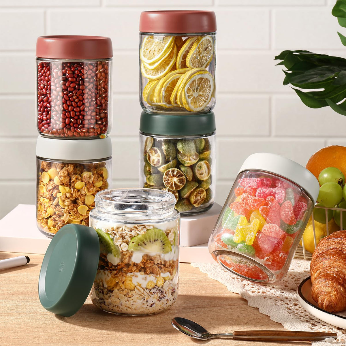 DIMBRA stackable design with grooved lids saves cabinet space.