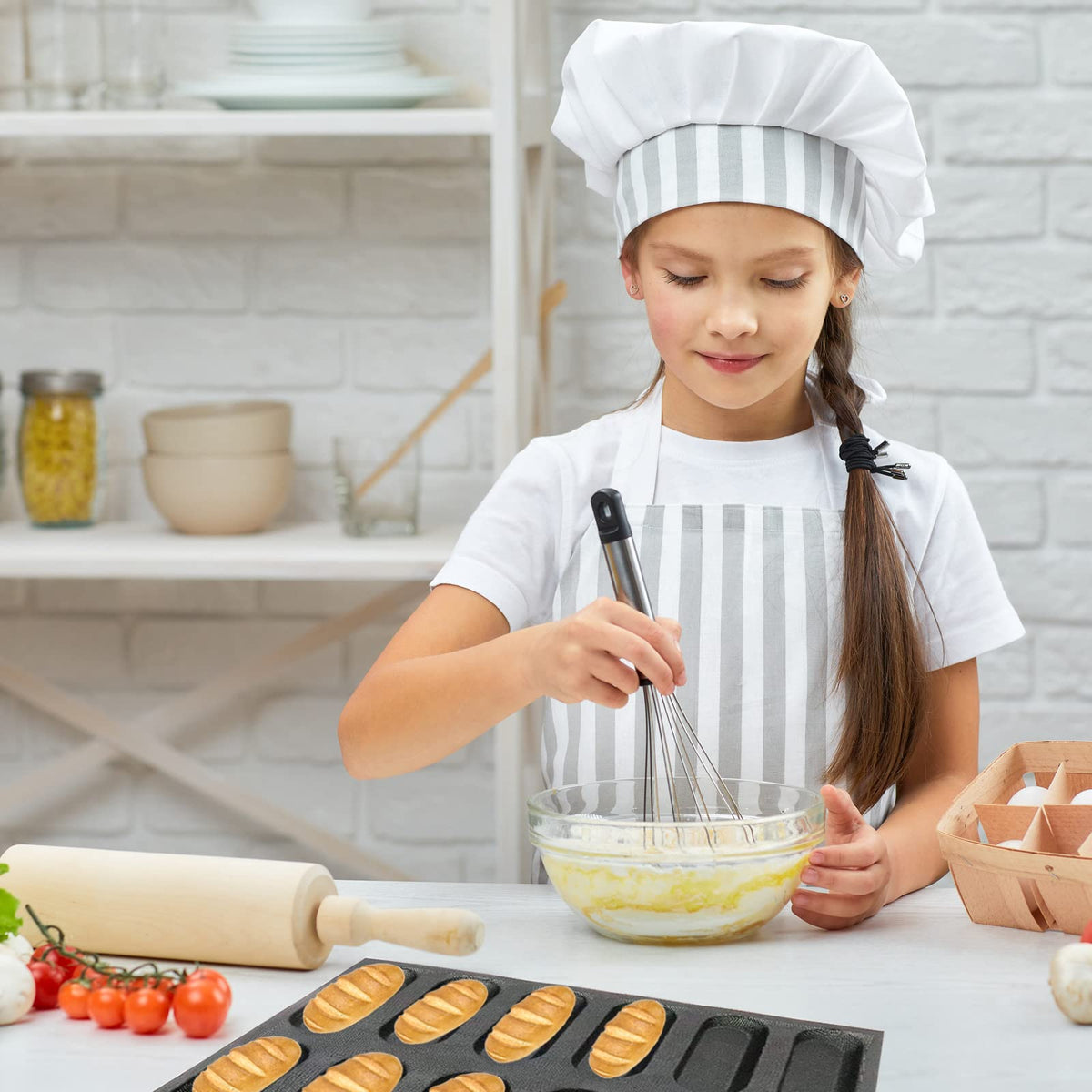 Dioycli durable, heat-resistant silicone pan withstands oven use from -40°F to 446°F.