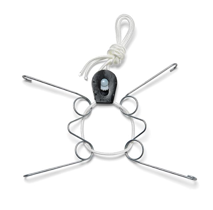 Display Buddie small wall plate hanger safely suspends 9-13 inch plates up to 8 lbs