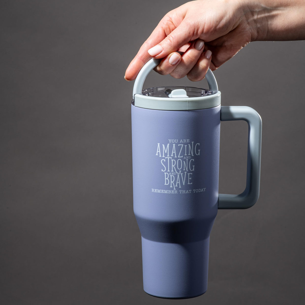 DIVERSEBEE Cloud side handle image emphasizing comfortable grip during on-the-go sipping