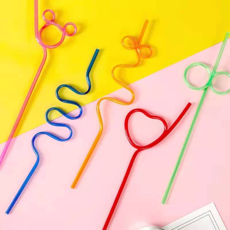 DKHDBD reusable plastic straws designed for durable, eco-friendly sipping