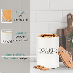 1.1 gallon D'Lifeful cookie jar capacity for cookies and snacks.