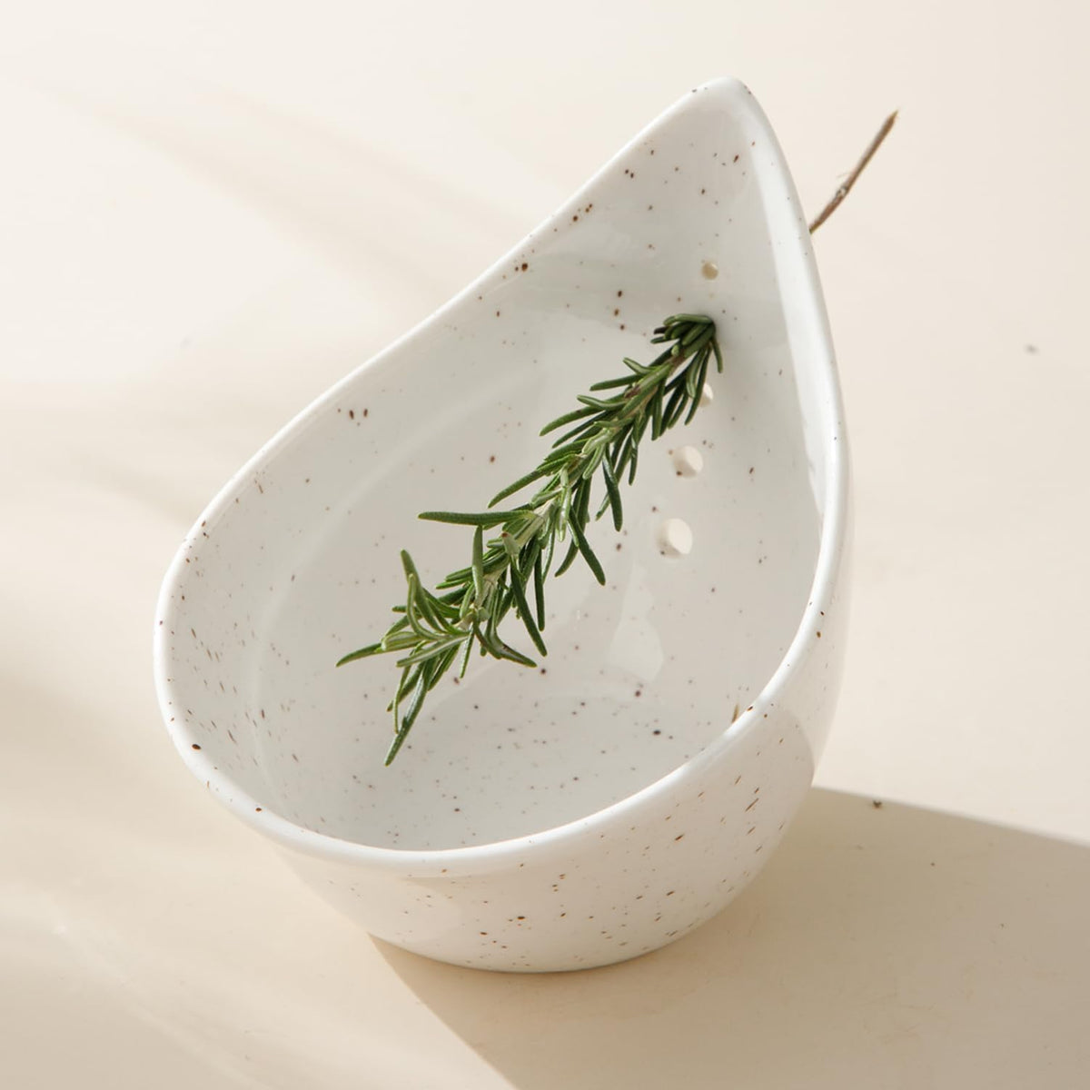 Dneuoir herb stripper bowl with five holes for quick herb prep