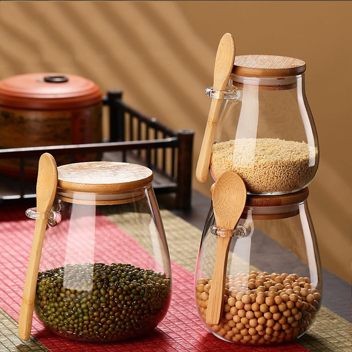 DNIENKGE jars hold candies and biscuits for organized kitchen shelves