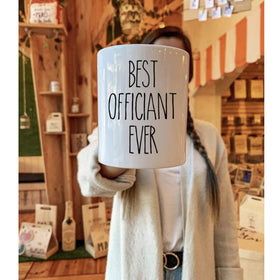 Dnuiyses wedding officiant mug designed as a meaningful officiant gift for the ceremony.