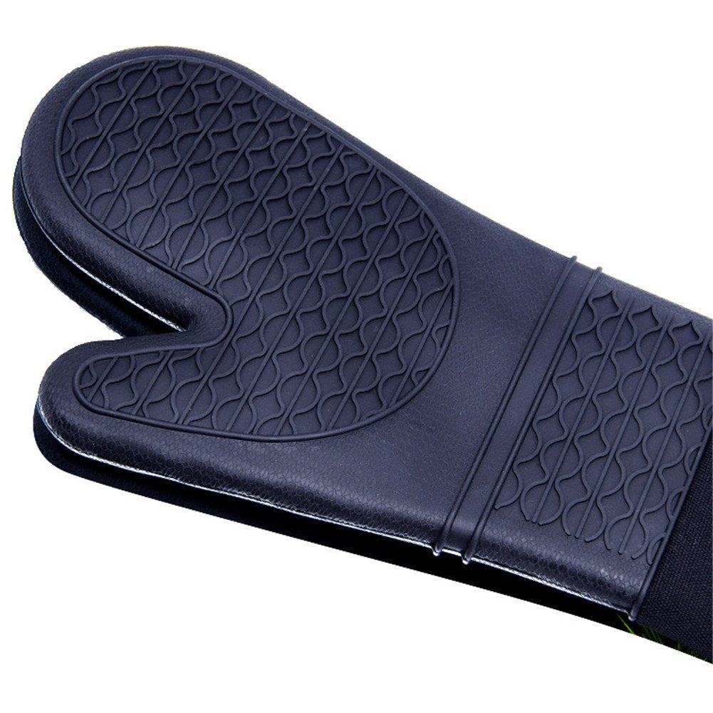 DoMii heat-resistant mitts feature 19.5-inch length protecting forearms during oven rack maneuvers