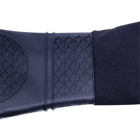 DoMii quilted cotton lining adds soft comfort during long cooks and barbecues