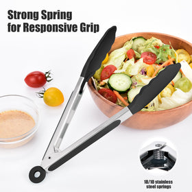 Doosu tongs serving salad or pasta at the table