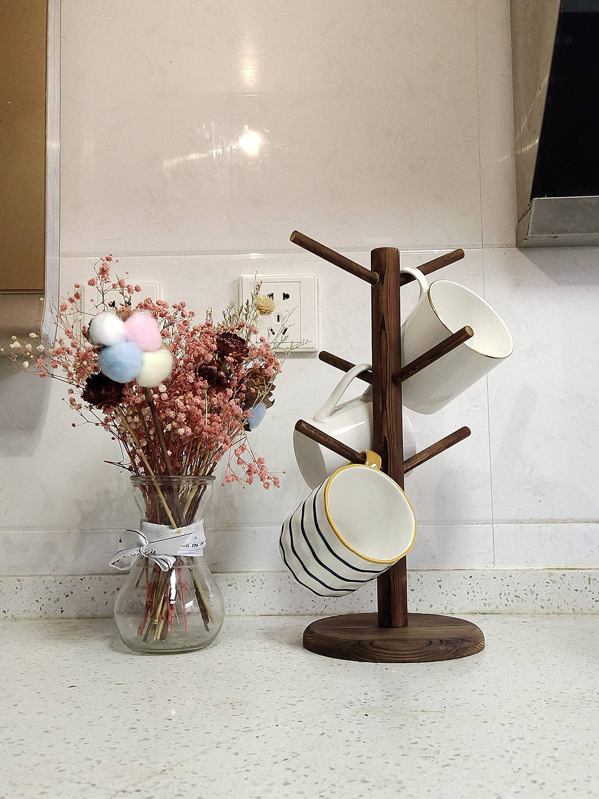 Dorhors wooden mug rack displays cups neatly on your kitchen counter for easy reach.