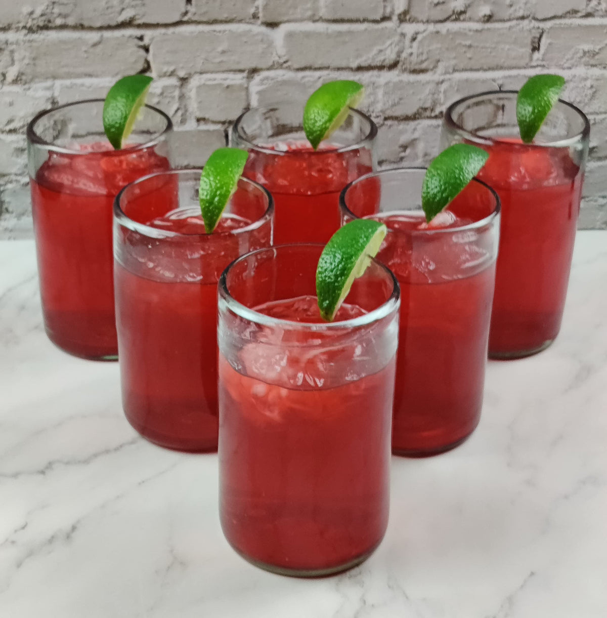 Dos Sueños clear glasses 6-pack, great for water or juice at home.