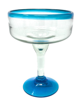 Dos Suenos dishwasher-safe glass combines everyday practicality with style.