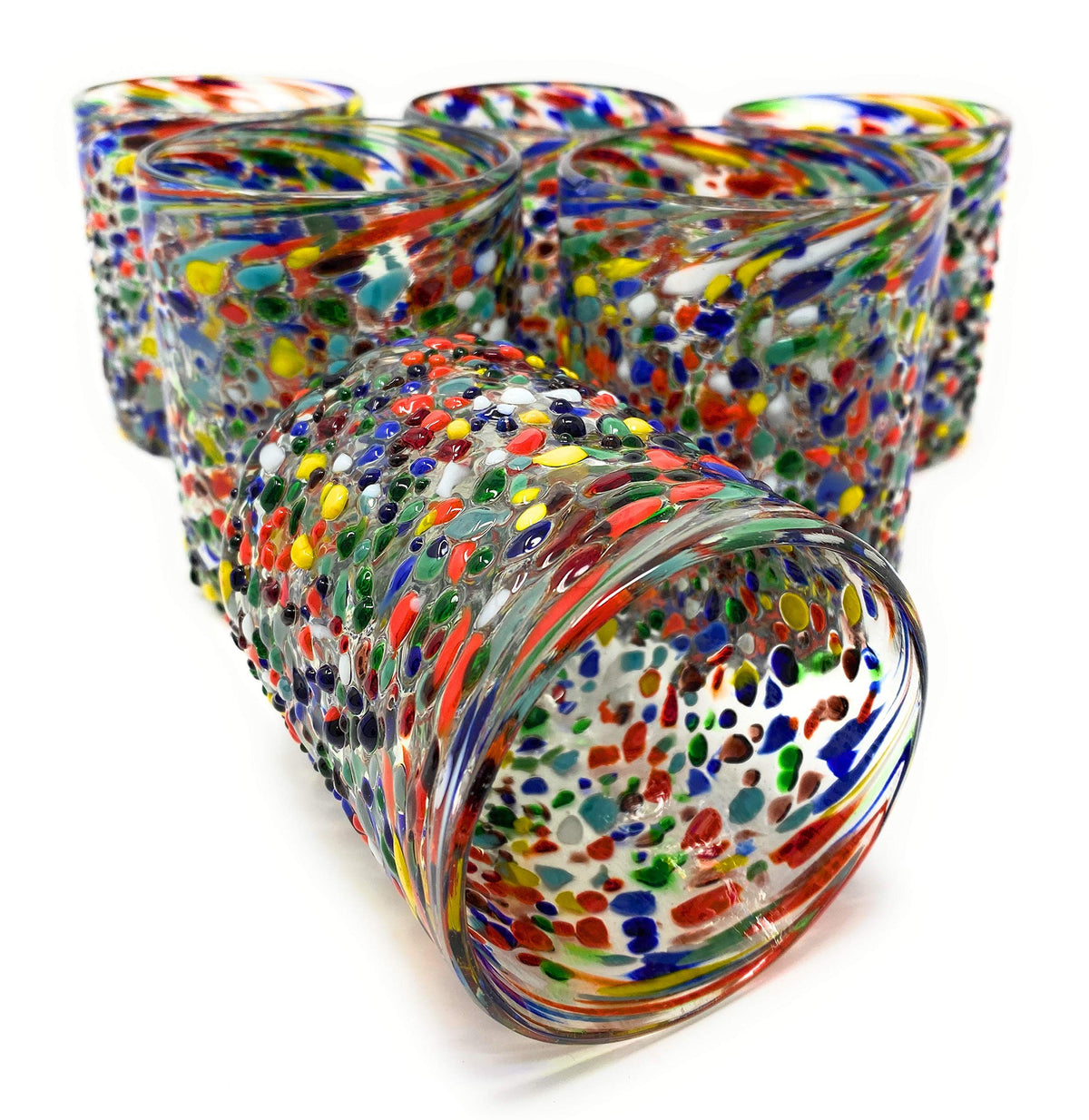 Dos Sueños glassware made from eco-friendly recycled glass, supporting sustainable entertaining.