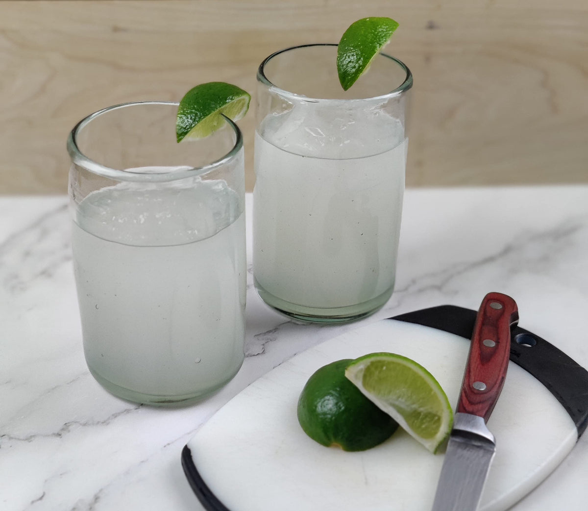 Dos Sueños Mexican glassware 6-pack adds authentic style to any table setting.