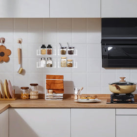 Douildhaiy spice rack surface is easy to wipe clean for daily use