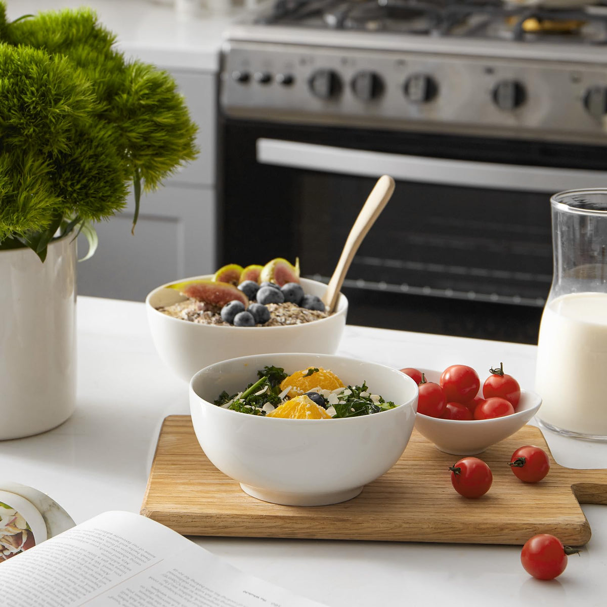 Stackable DOWAN bowls save kitchen space and simplify storage.