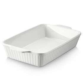Dowan 9x13 casserole dish with handles, ideal for lasagna and family meals.