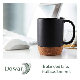 DOWAN mug cork-base close-up showing heat protection and non-slip stability.