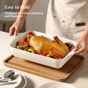 Dowan deep sides help minimize spills during cooking and serving.