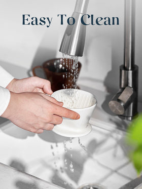 Dowan pour over fits most mugs and thermoses in this shot.