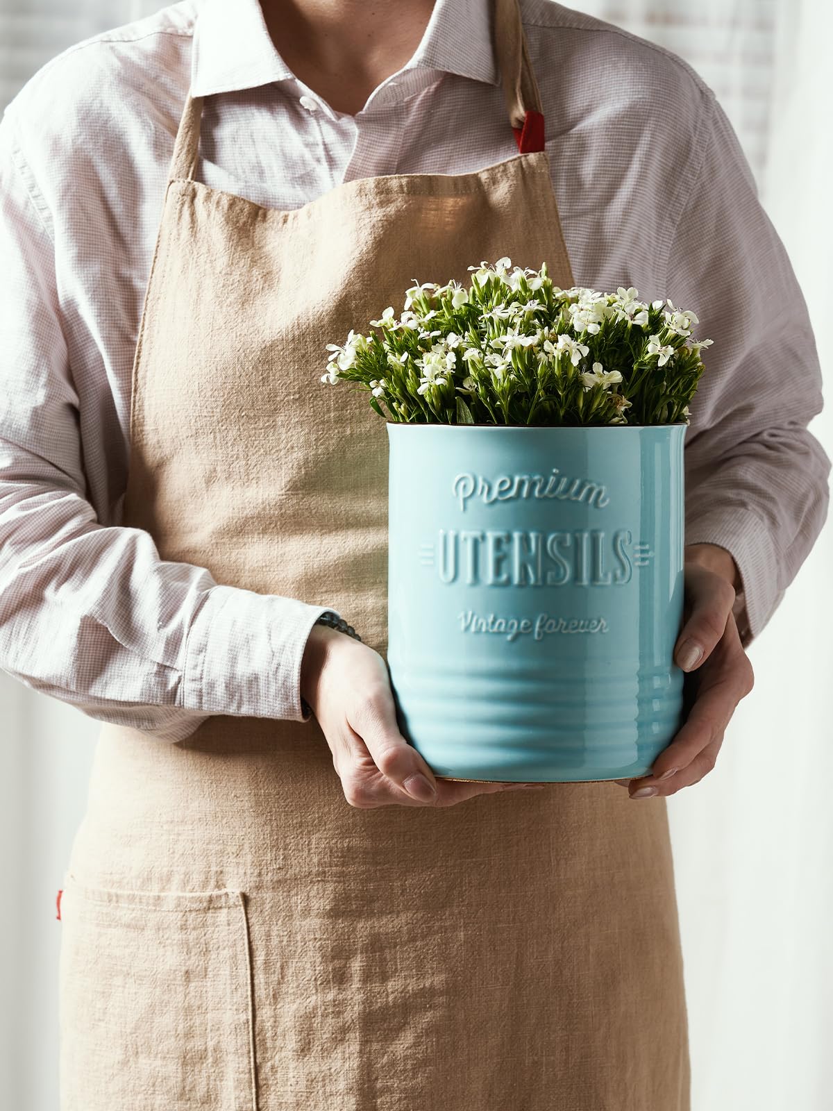 DOWAN turquoise utensil holder on counter, ideal housewarming gift.