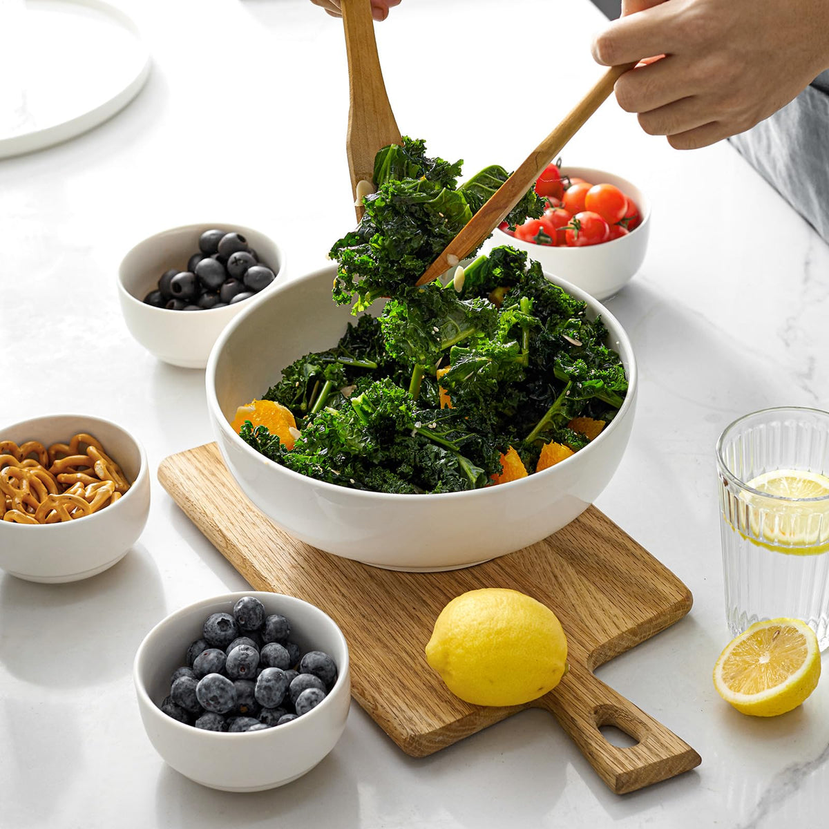 DOWAN bowls suitable as centerpieces for dinner parties and gatherings.