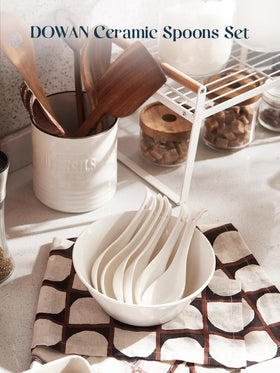 DOWAN set of 4 spoons for family meals and gatherings.