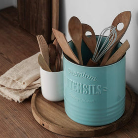 DOWAN sturdy ceramic holder prevents tipping during busy cooking.