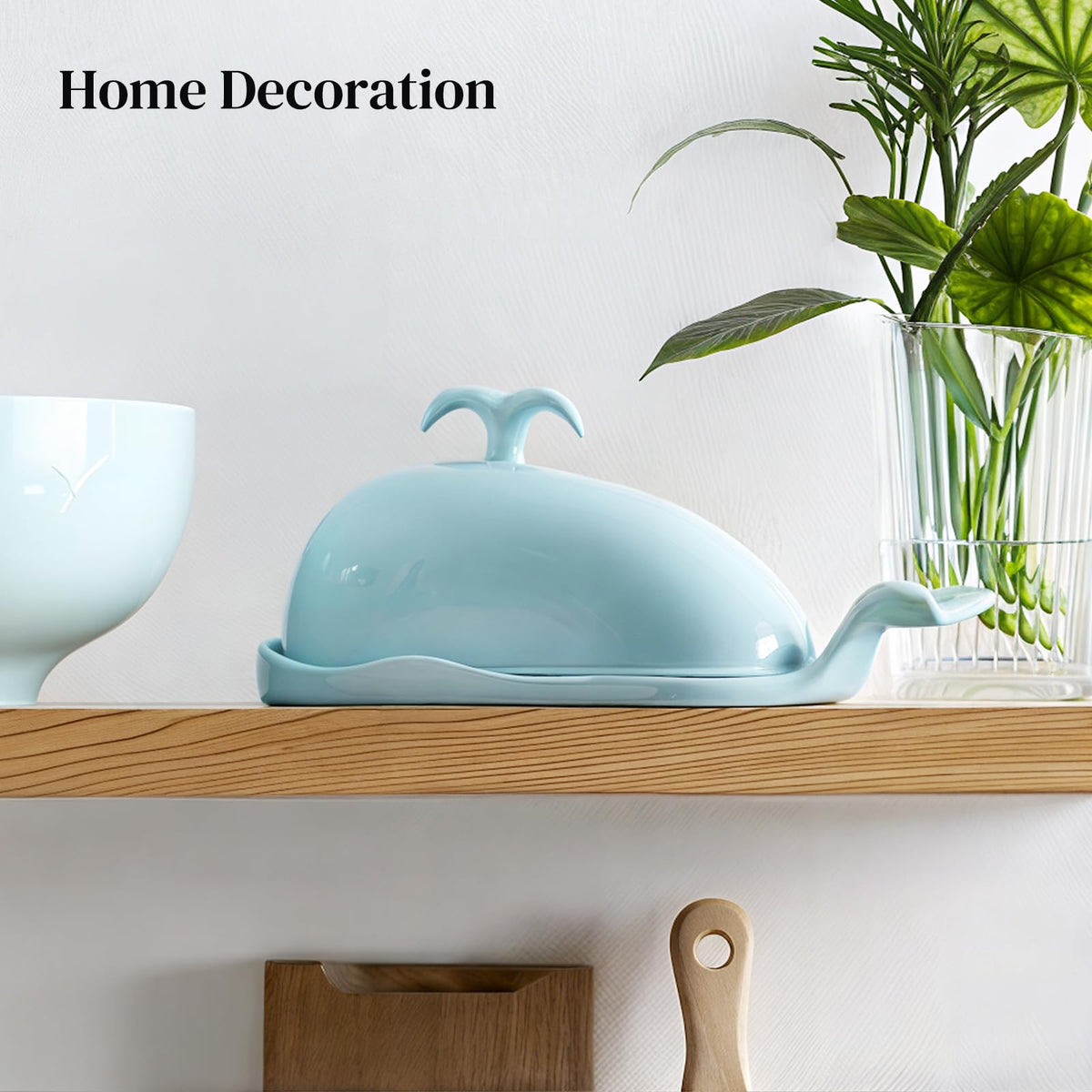 DOWAN Whale Butter Dish features a fishtail handle for easy lift.