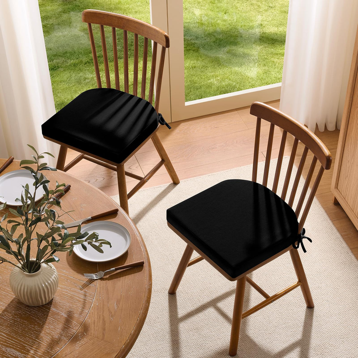 Downluxe 4-pack cushions offer coordinated comfort across dining chairs