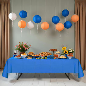 Dozobeede tablecloth back plastic backing provides leak protection.