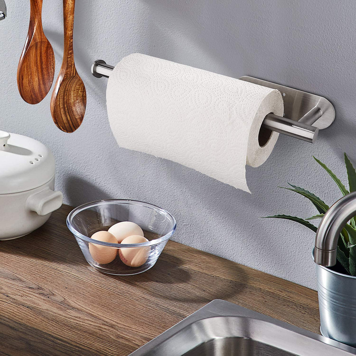 DR CATCH screw-mount paper towel holder provides sturdy kitchen support.