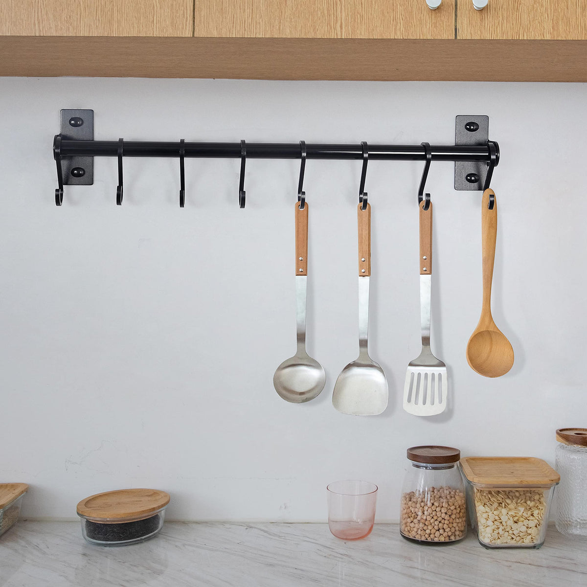 Dseap sturdy aluminum rack supports heavy utensils and keeps them handy.